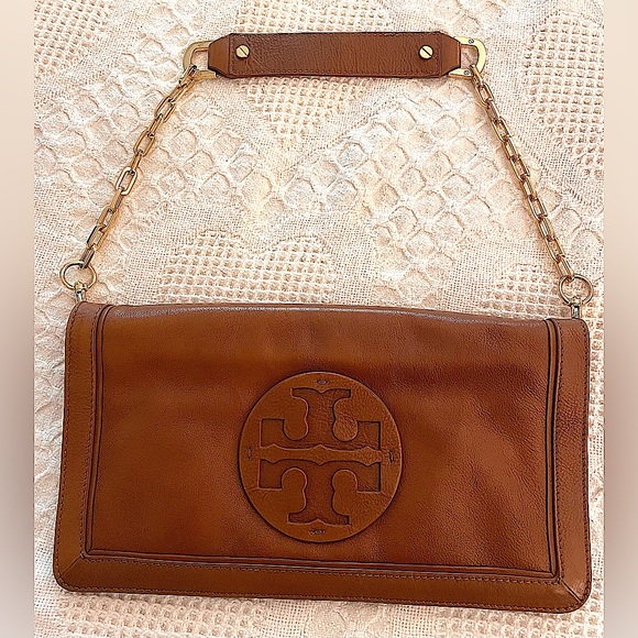 Tory Burch Handbags - Tory Burch Suki Reva Clutch in Toffee Brown Leather, Excellent, Almost New!